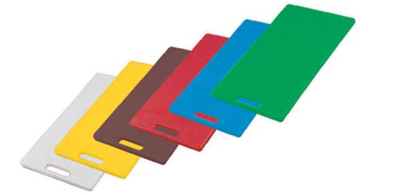 Set 6 taglieri colorati, polietilene. Dimensioni 46x31 cm; altezza 1,3.