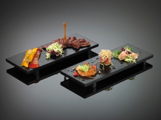 Vassoio sushi 30x11 cm; h 2.5 cm. Colore Nero.